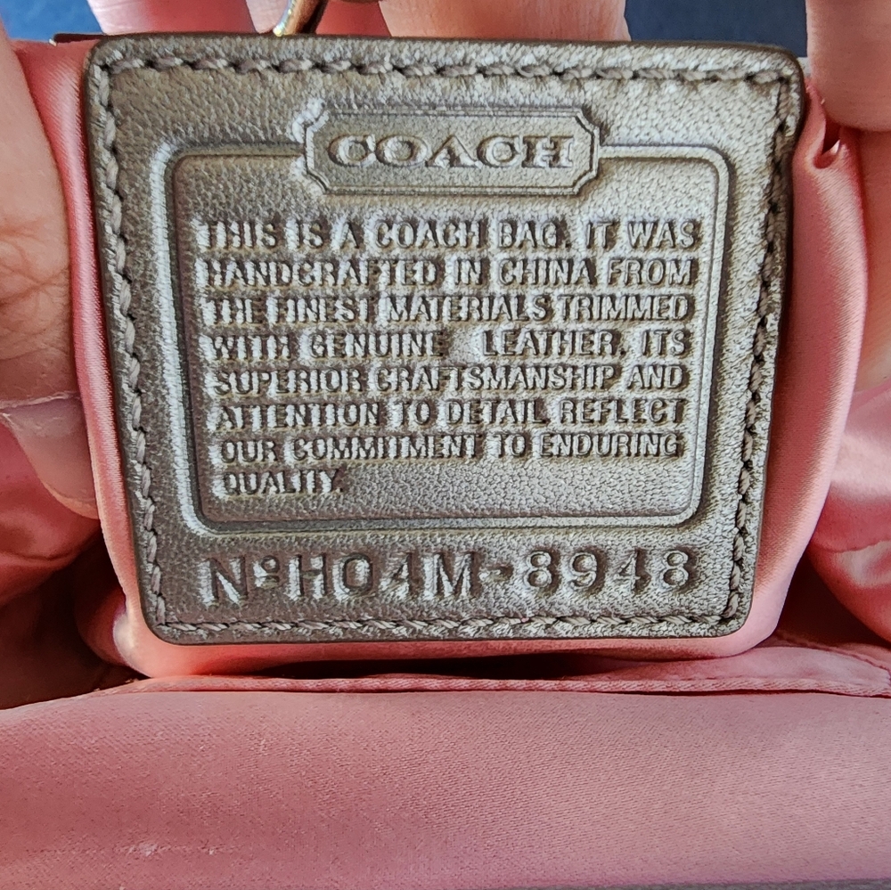 Coach Rare Vintage Pink Optic Signature Lurex Framef Kisslock Bag 2004, 8948 - Picture 12 of 14